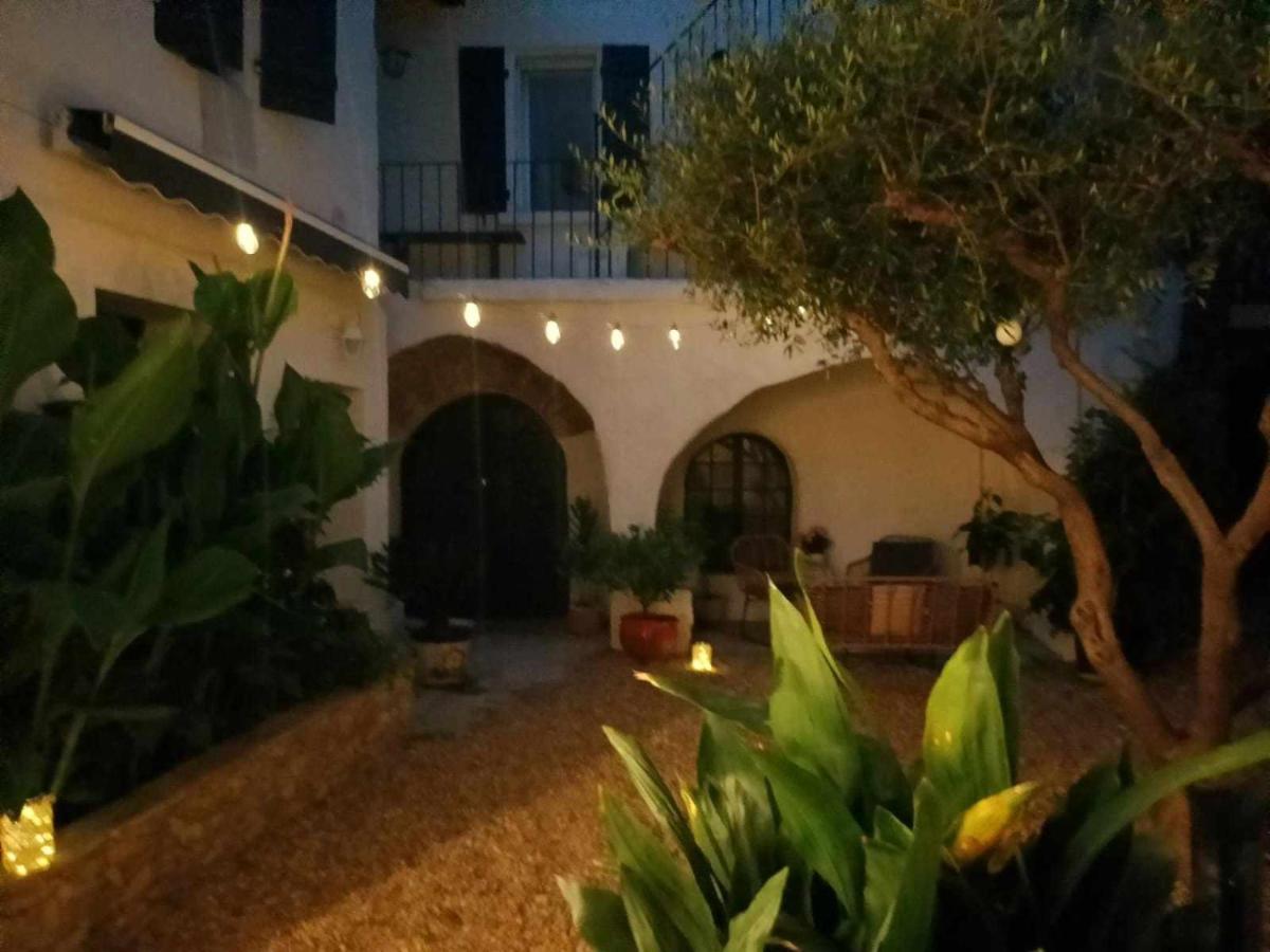 La Cachette Aigues-Vives (Gard) Exterior foto